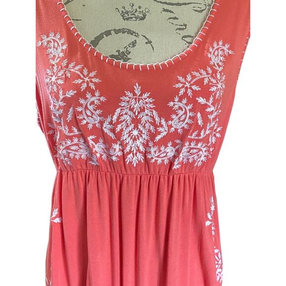 Chelsea & Theodore Pink Mini Dress with White Embroidery - Picture 2 of 9